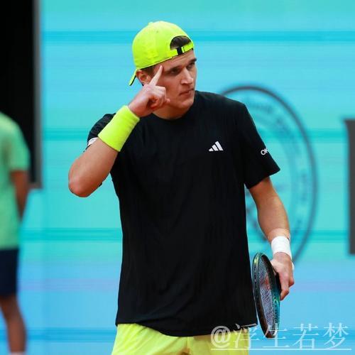 小兹维列夫不敌塞伦多洛，止步马德里大师赛十六强